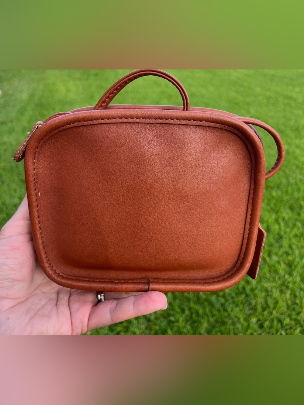 Vintage Coach Hadley zip bag.